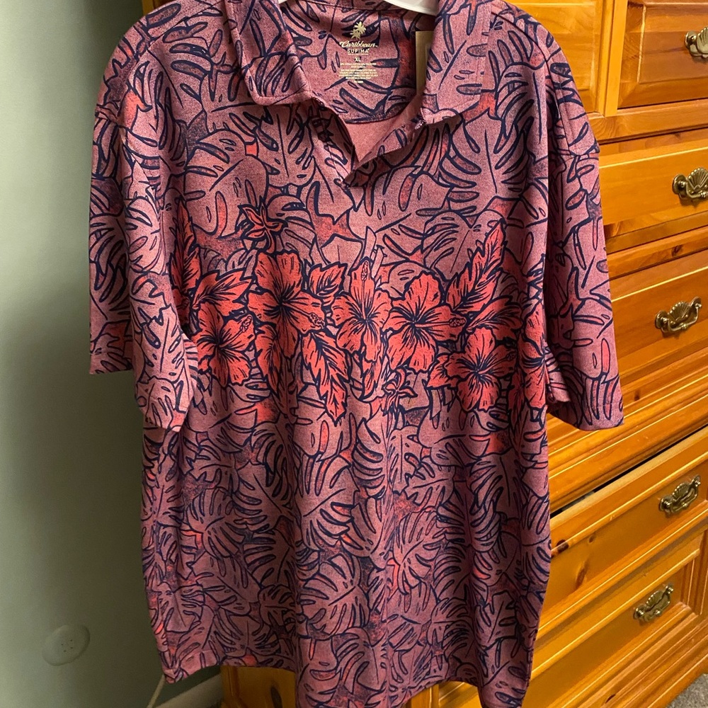 Mens Caribbean pullover shirt.  Size XL  NWT